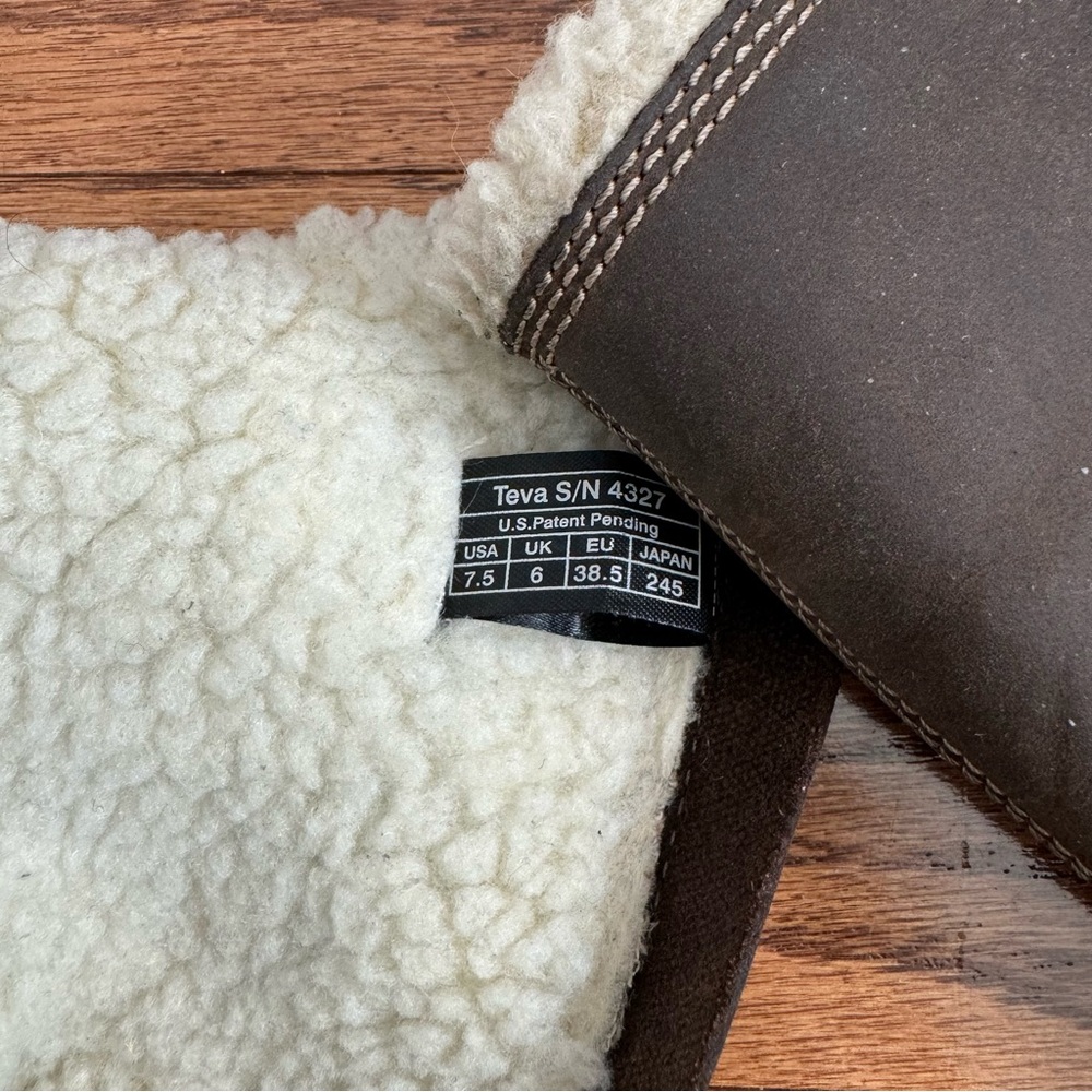 Teva winter boots - Picture 7 of 7